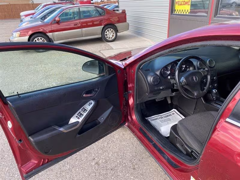 2009 Pontiac G6 - 1G2ZG57N594214915 - Image #4