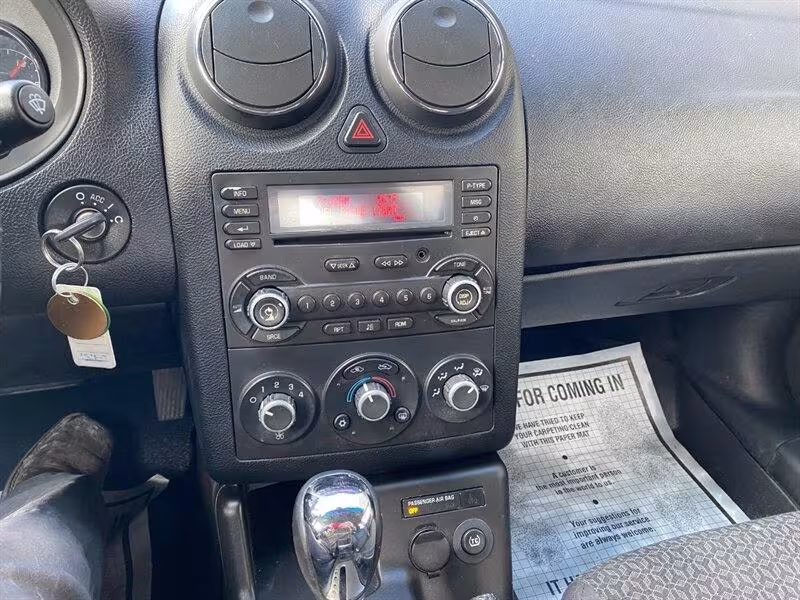 2009 Pontiac G6 - 1G2ZG57N594214915 - Image #9